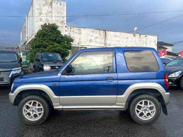 1998 Mitsubishi Pajero Mini JDM car for sale — photo 3 of 20