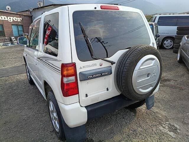 2001 Mitsubishi Pajero Mini JDM car for sale — photo 2 of 8