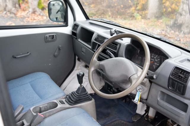 1999 Mitsubishi Minicab JDM car for sale — photo 14 of 18