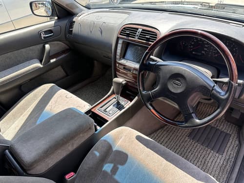 1997 Nissan Gloria JDM car for sale — photo 5 of 7