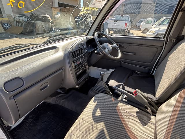1998 Daihatsu Hijet JDM car for sale — photo 15 of 25