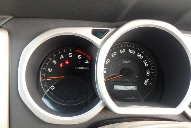 2007 Toyota Hilux Surf JDM car for sale — photo 36 of 56