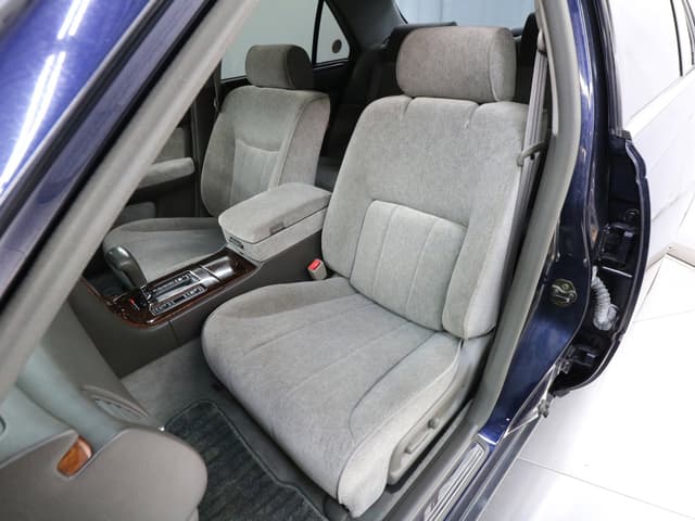 1998 Nissan Cima JDM car for sale — photo 16 of 25