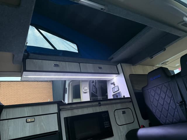 2007 Nissan Elgrand JDM car for sale — photo 17 of 25