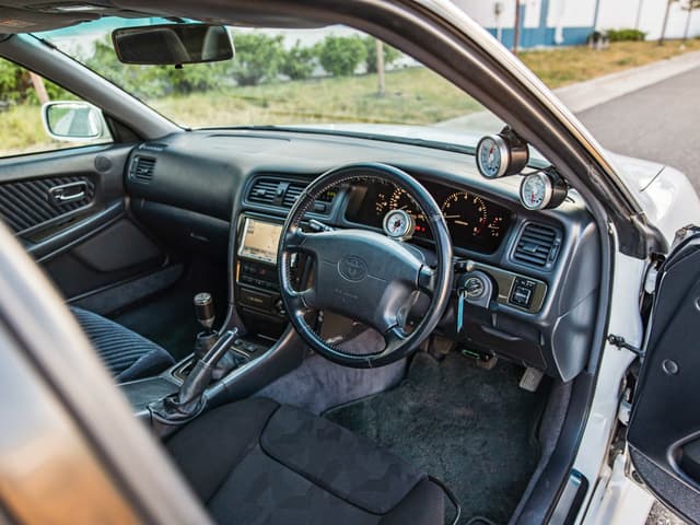 1998 Toyota Chaser JDM car for sale — photo 13 of 25