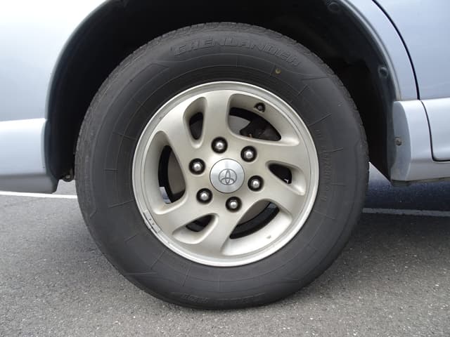 1999 Toyota Regius JDM car for sale — photo 9 of 25