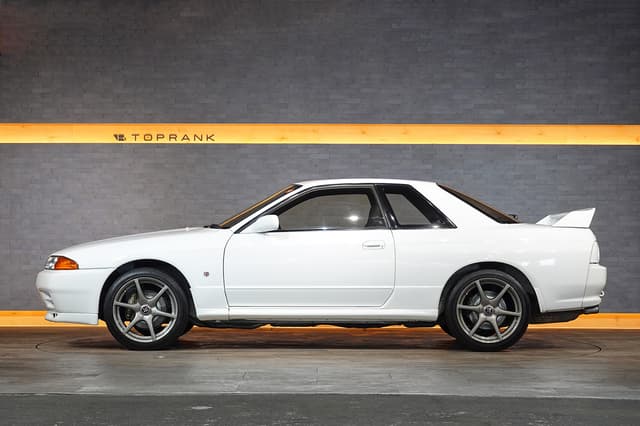 1994 Nissan Skyline JDM car for sale — photo 11 of 25