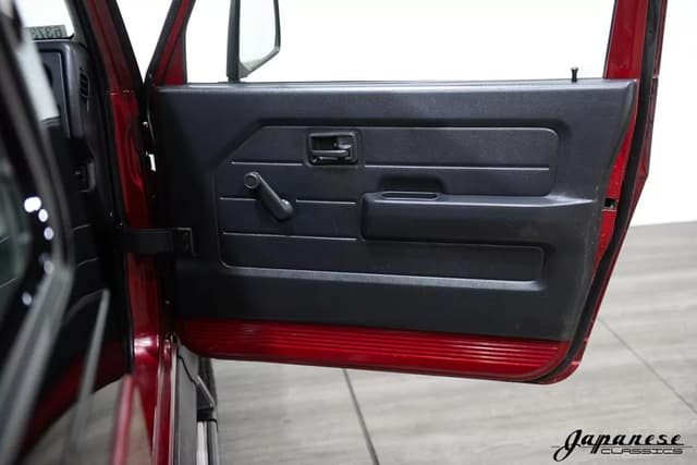 1996 Suzuki Jimny JDM car for sale — photo 18 of 25