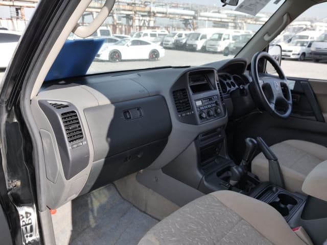 2001 Mitsubishi Pajero JDM car for sale — photo 23 of 25