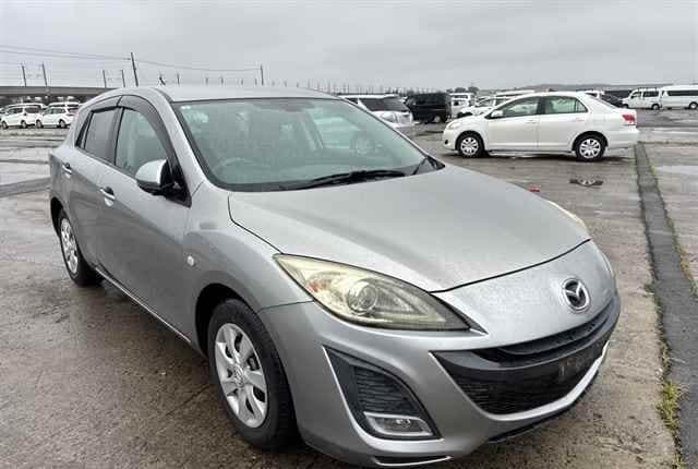 2009 Mazda Axela JDM car for sale — photo 7 of 8