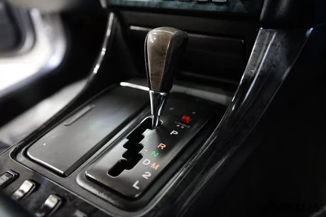 1997 Toyota Aristo JDM car for sale — photo 11 of 25