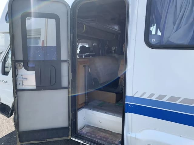 1996 Toyota HiAce JDM car for sale — photo 9 of 21