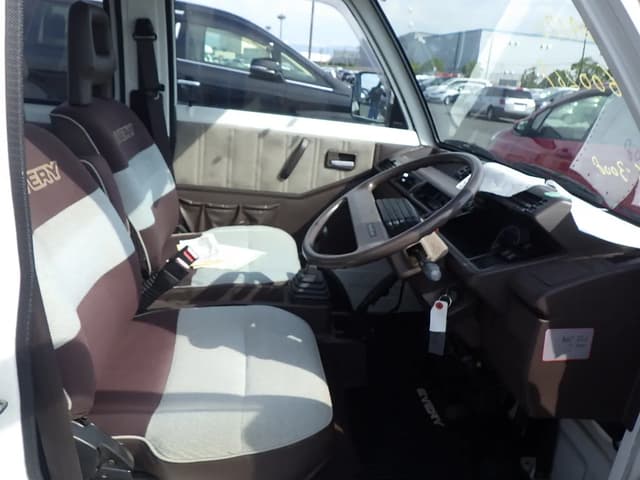 1987 Suzuki Every JDM car for sale — photo 4 of 9