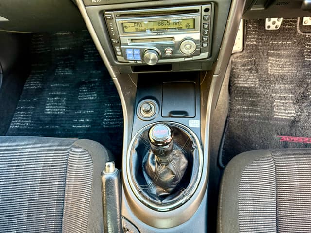 2000 Toyota Altezza JDM car for sale — photo 23 of 25