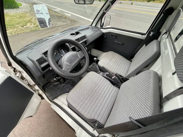 1999 Daihatsu Hijet JDM car for sale — photo 19 of 25