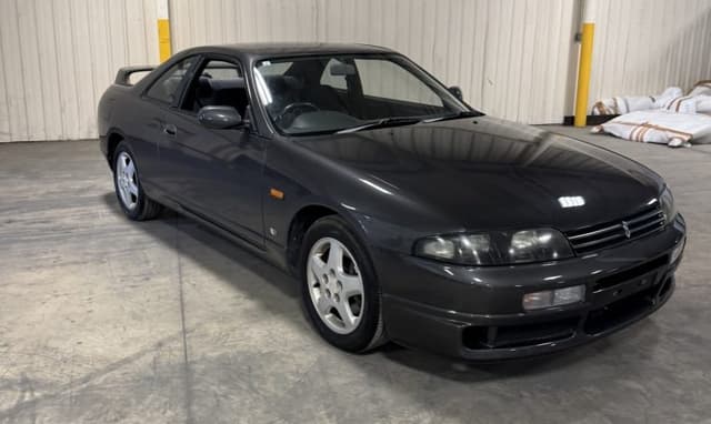 1994 Nissan Skyline JDM car for sale — photo 3 of 25