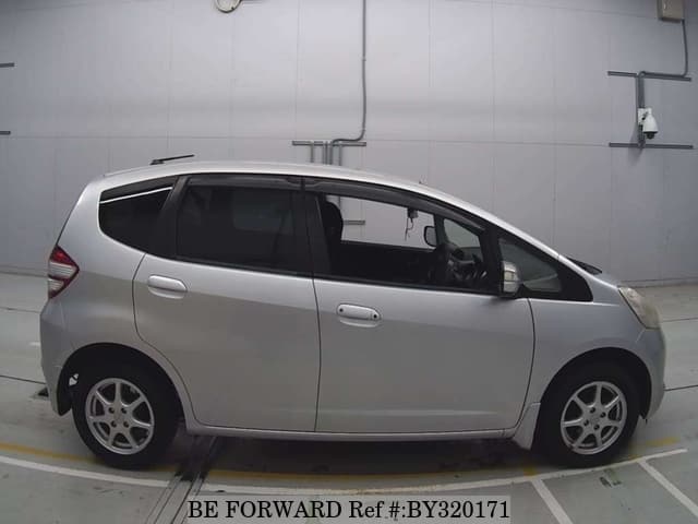 2010 Honda Fit JDM car for sale — photo 4 of 8