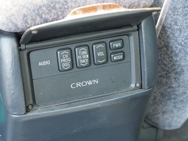 1999 Toyota Crown JDM car for sale — photo 20 of 22