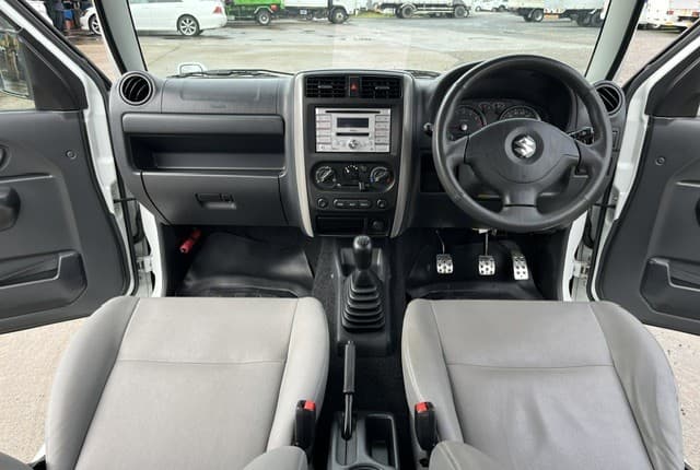 2009 Suzuki Jimny JDM car for sale — photo 13 of 25