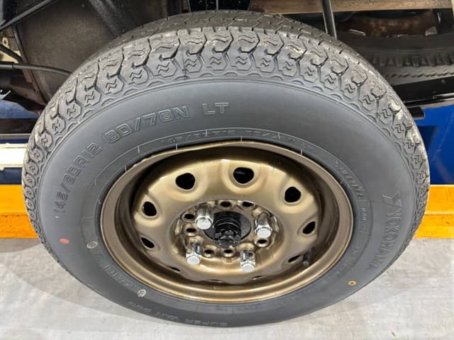 1993 Daihatsu Hijet JDM car for sale — photo 15 of 23