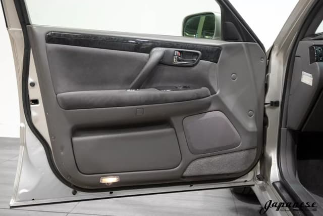 1999 Toyota Crown JDM car for sale — photo 19 of 25