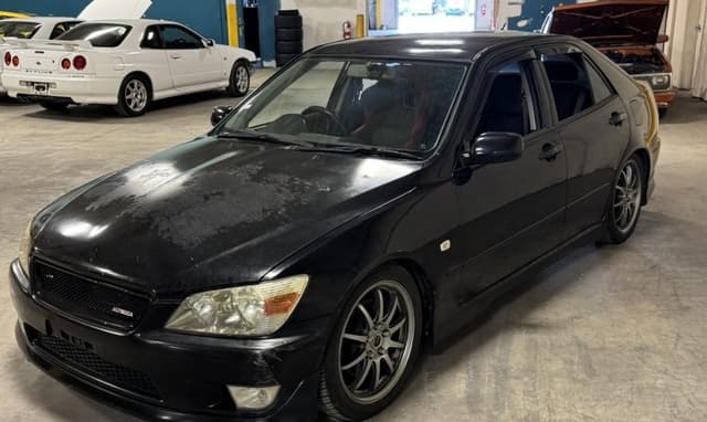 1998 Toyota Altezza JDM car for sale — photo 9 of 25