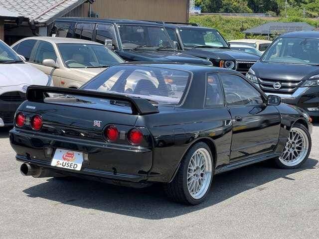 1990 Nissan Skyline JDM car for sale — photo 12 of 20