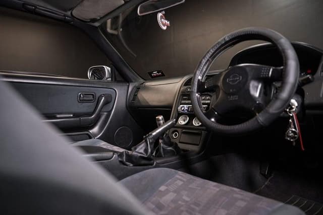 1996 Nissan Skyline JDM car for sale — photo 15 of 17