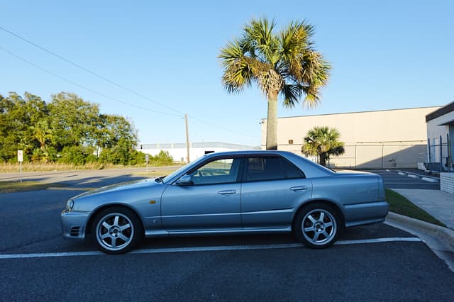 1998 Nissan Skyline JDM car for sale — photo 4 of 17