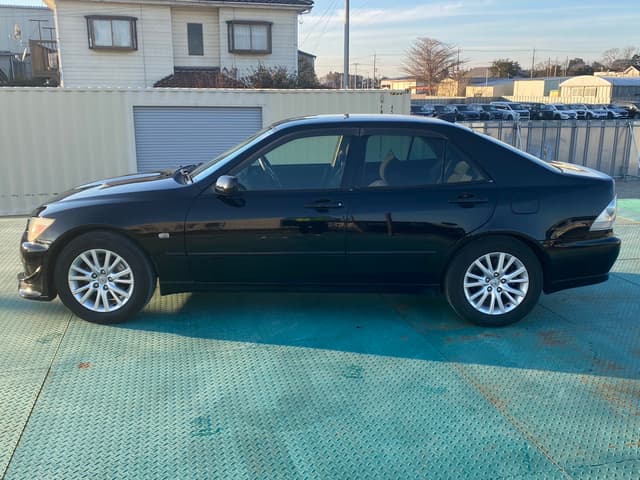2000 Toyota Altezza JDM car for sale — photo 15 of 20