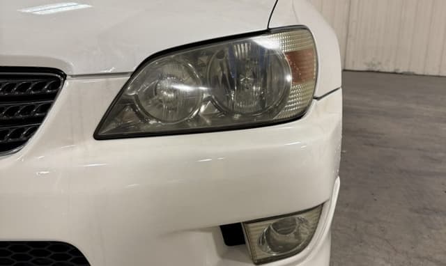 1999 Toyota Altezza JDM car for sale — photo 24 of 25