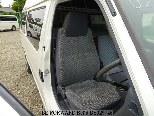2003 Toyota HiAce JDM car for sale — photo 17 of 25
