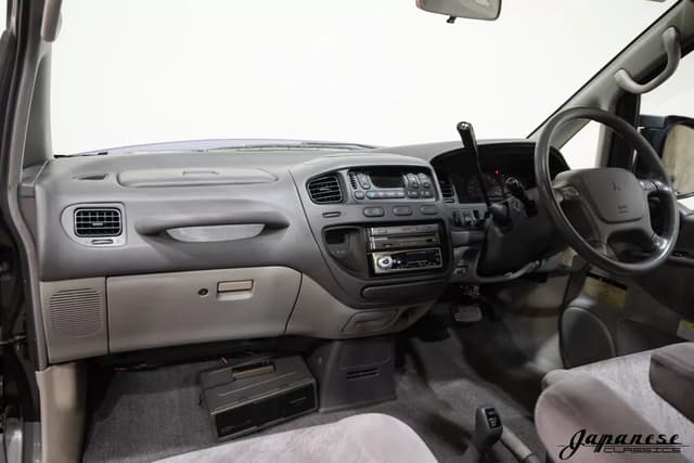 1997 Mitsubishi Delica JDM car for sale — photo 9 of 25