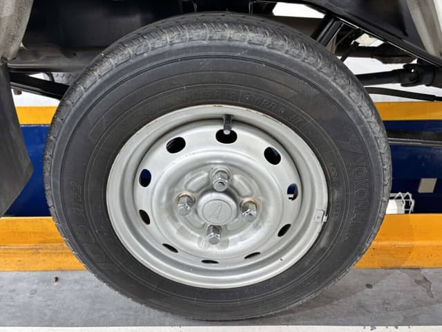1999 Daihatsu Hijet JDM car for sale — photo 14 of 23