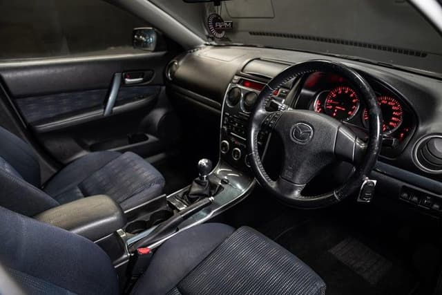 2006 Mazda Atenza JDM car for sale — photo 16 of 17