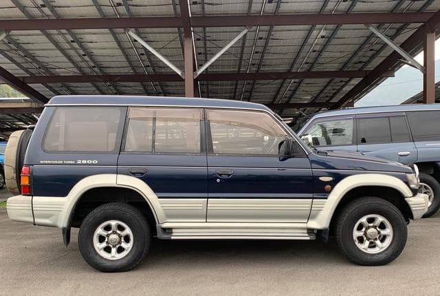 1994 Mitsubishi Pajero JDM car for sale — photo 4 of 9