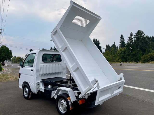 1997 Daihatsu Hijet JDM car for sale — photo 8 of 25