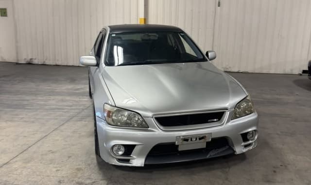 1999 Toyota Altezza JDM car for sale — photo 2 of 25