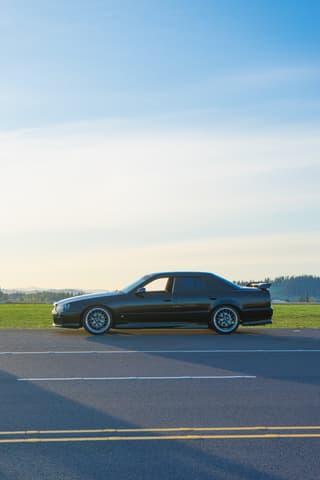 1998 Nissan Skyline JDM car for sale — photo 4 of 7