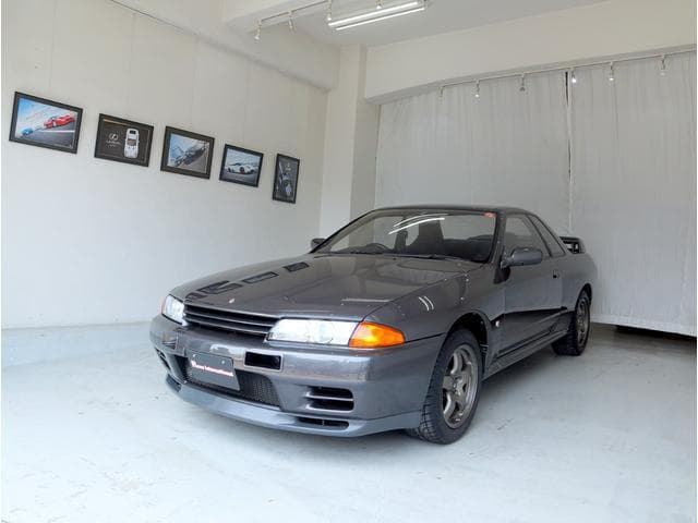 1990 Nissan Skyline JDM car for sale — photo 4 of 25