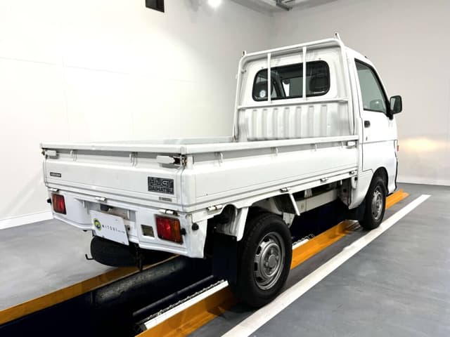 1998 Daihatsu Hijet JDM car for sale — photo 4 of 23