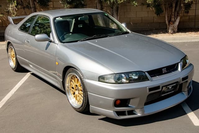 1997 Nissan Skyline JDM car for sale — photo 15 of 25