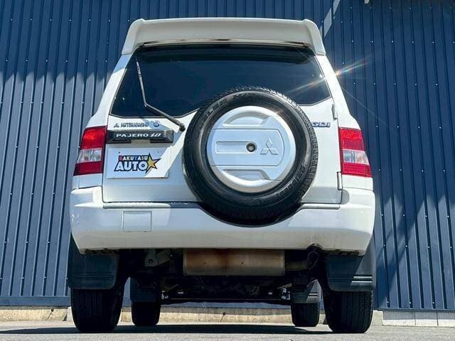 2001 Mitsubishi Pajero JDM car for sale — photo 10 of 14