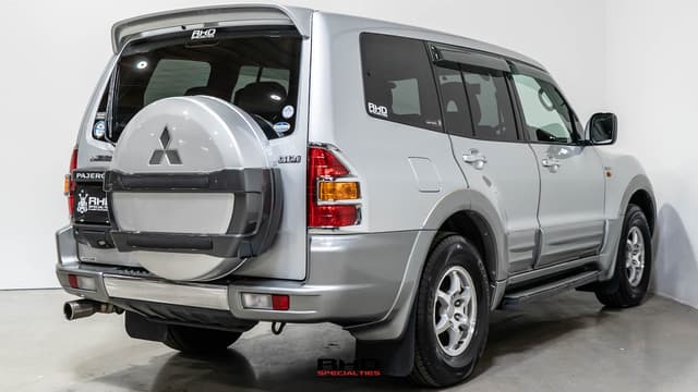 2001 Mitsubishi Pajero JDM car for sale — photo 7 of 25