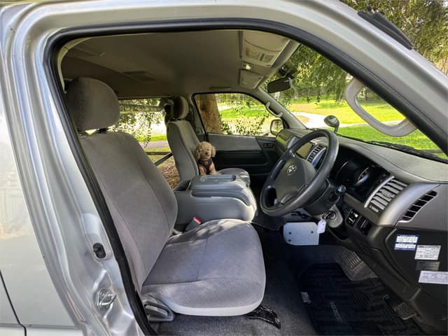 2007 Toyota HiAce JDM car for sale — photo 17 of 23