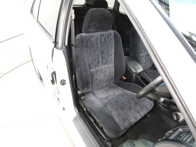1997 Mitsubishi Legnum JDM car for sale — photo 16 of 25