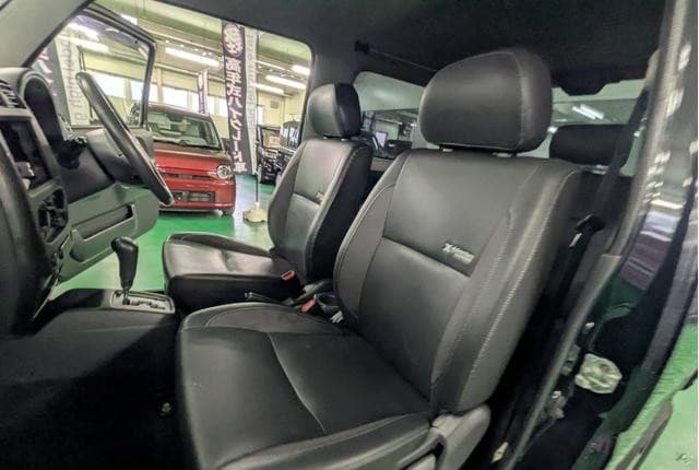 2011 Suzuki Jimny JDM car for sale — photo 12 of 25