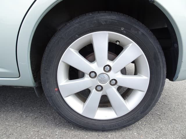 2009 Toyota Raum JDM car for sale — photo 10 of 10