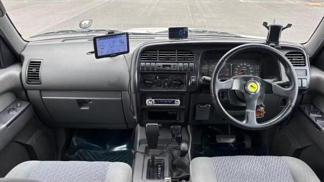 1996 Isuzu Bighorn JDM car for sale — photo 5 of 6