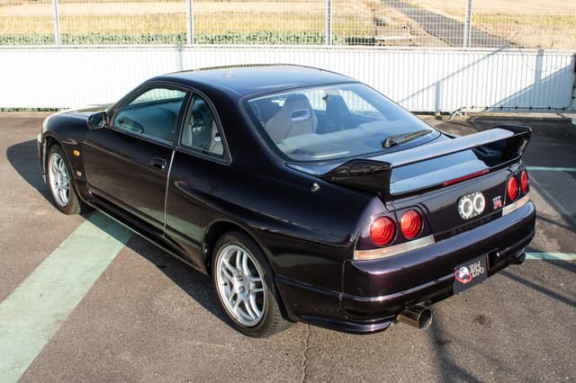 1995 Nissan Skyline JDM car for sale — photo 7 of 25